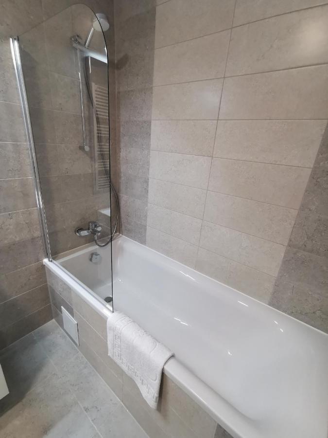 Kronbed Apartments Brašov Exteriér fotografie